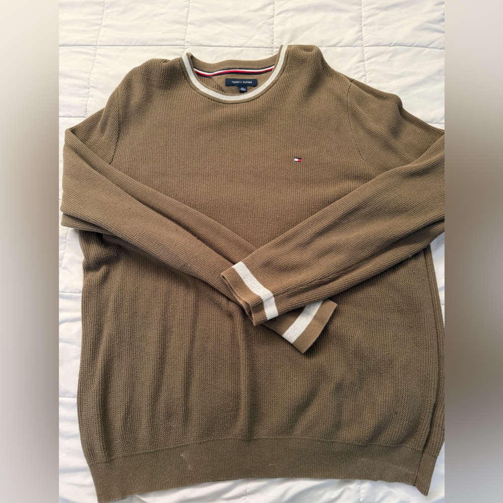 Tommy Hilfiger Men's Brown Crewneck Sweater
